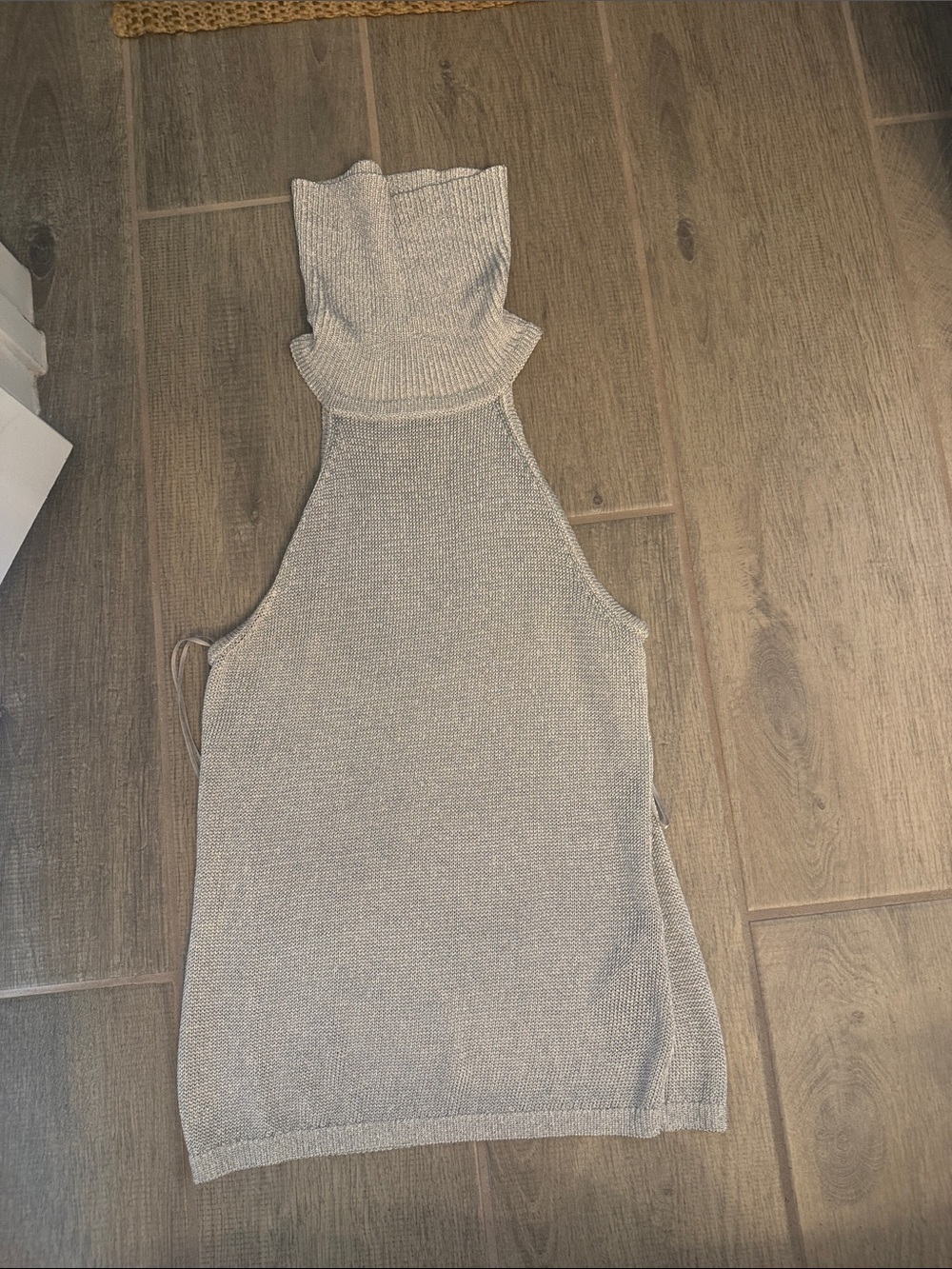 Guess Sleeveless Turtleneck Tank Top in Light Gray Metallic